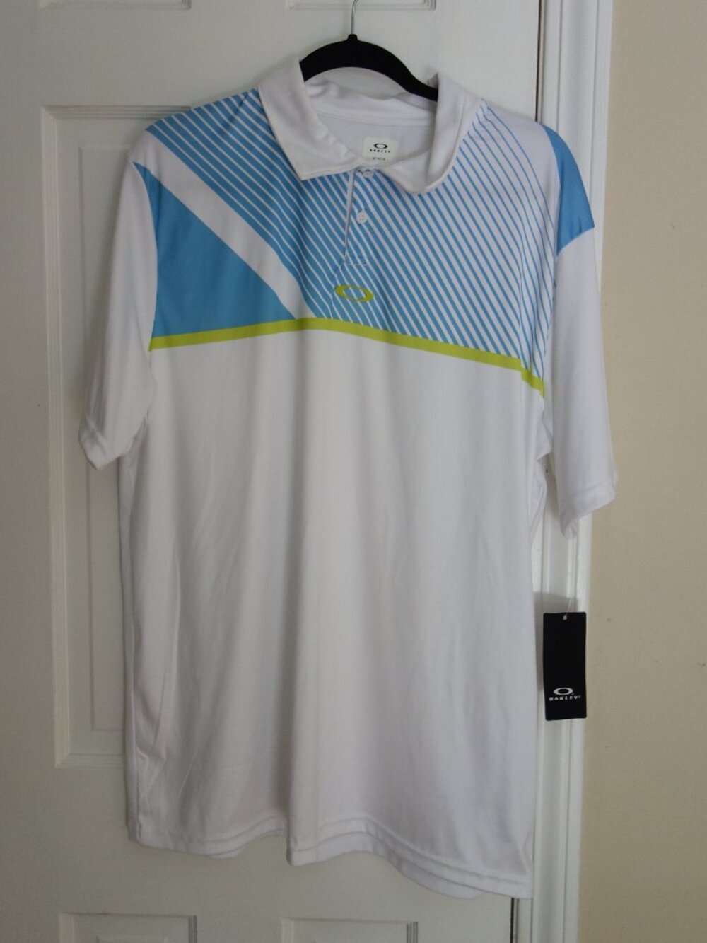 NWT $50 OAKLEY White Polo Hydrolix Shirt w/ Blue Green Stripes – Mens XL - Picture 6 of 7